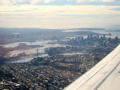 Sydney skyline from the air (August 2012)